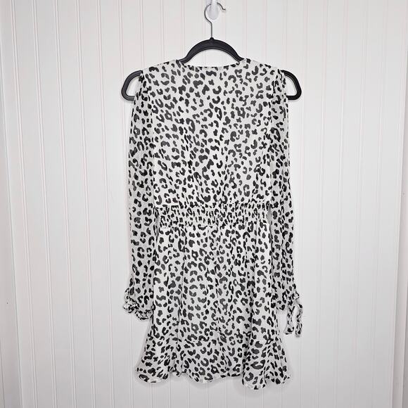 Great Jones White Leopard Print Surplice Dress Size XS Flounce Ruffle Chiffon - Picture 5 of 8